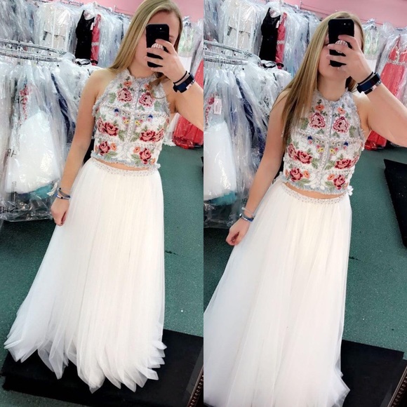 Sherri Hill Prom Dress - Picture 2 of 2